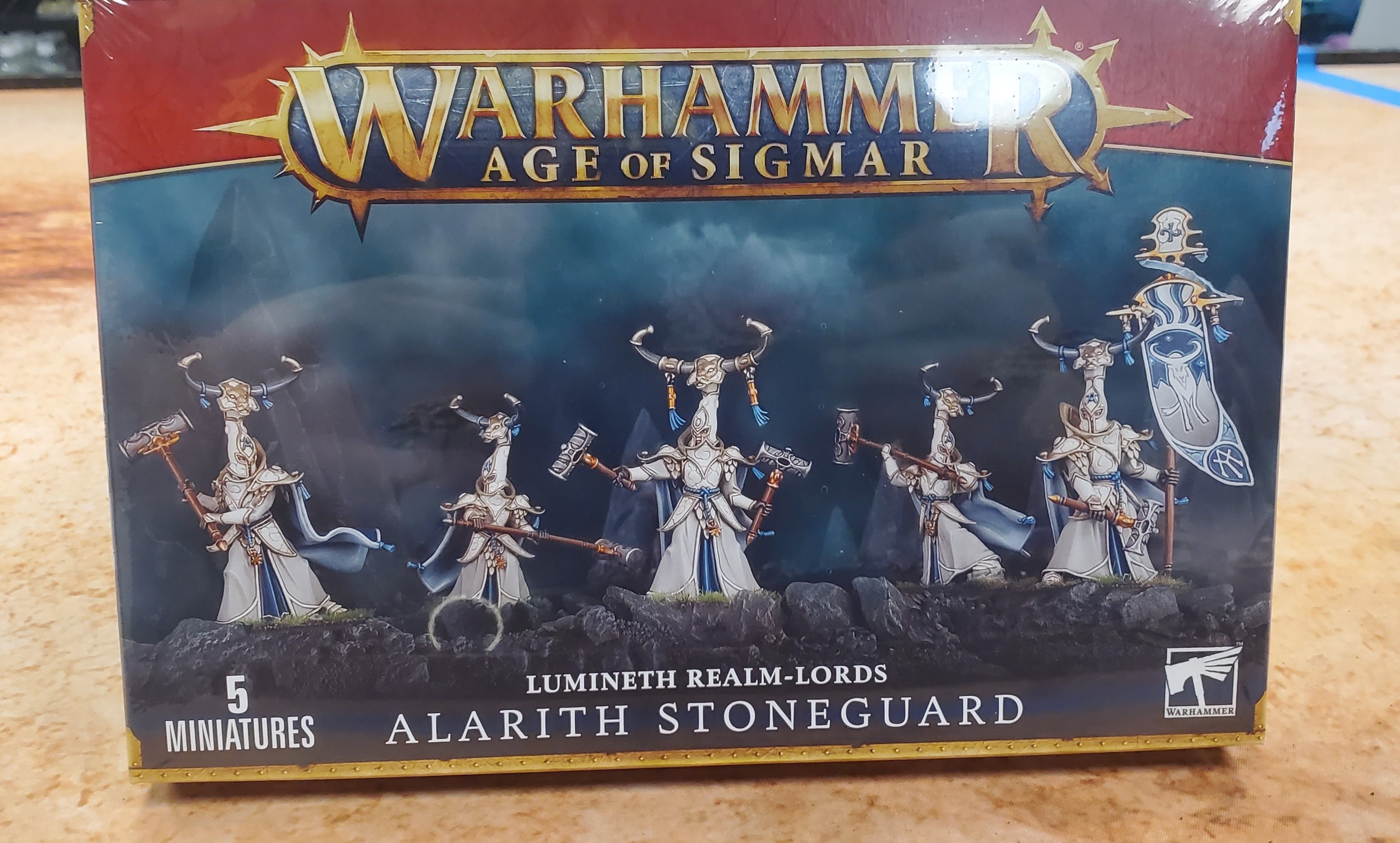 Lumineth Realm-Lords - Alarith Stoneguard | Anubis Games and Hobby