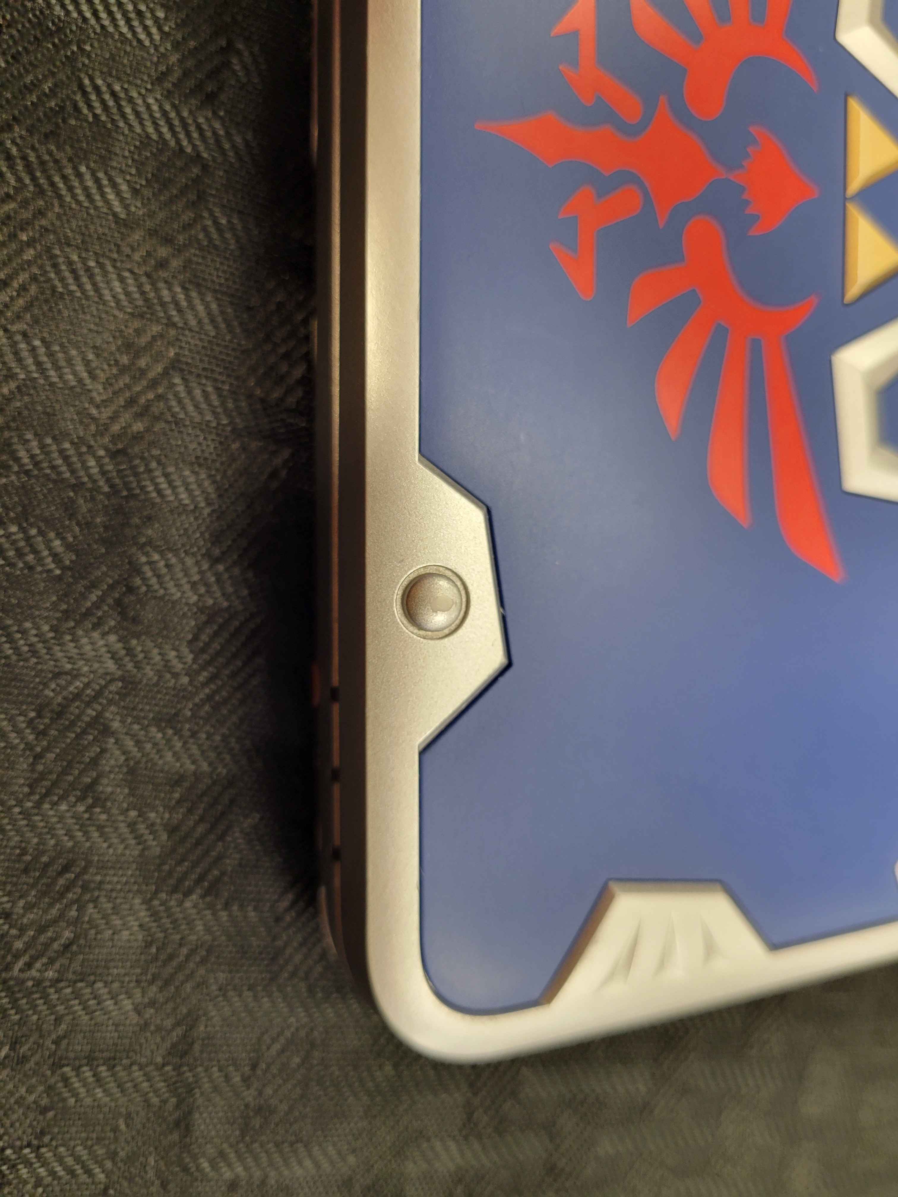MODDED New Nintendo 2DS XL Hylian Shield Edition | Anubis Games and Hobby