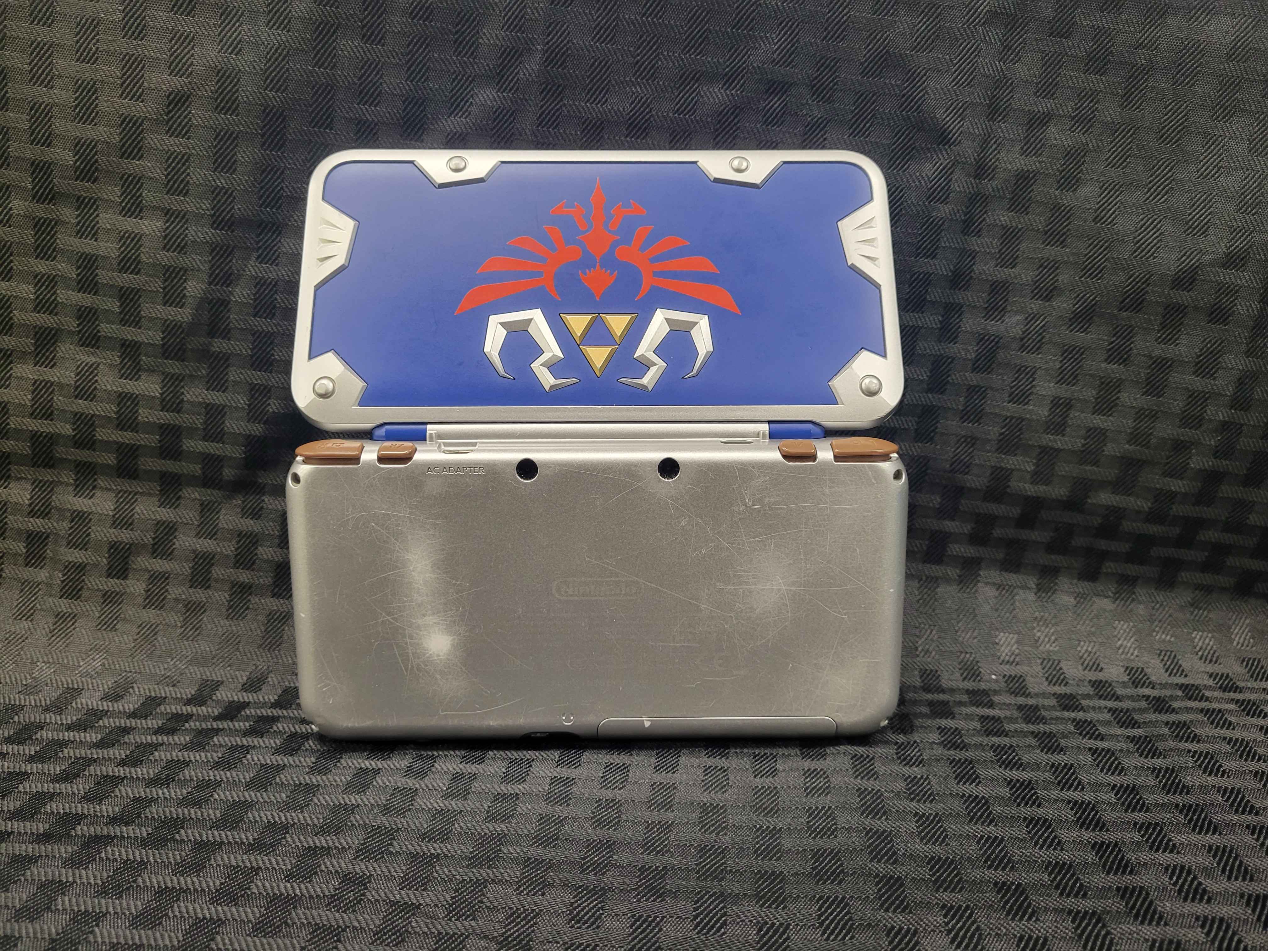 MODDED New Nintendo 2DS XL Hylian Shield Edition | Anubis Games and Hobby
