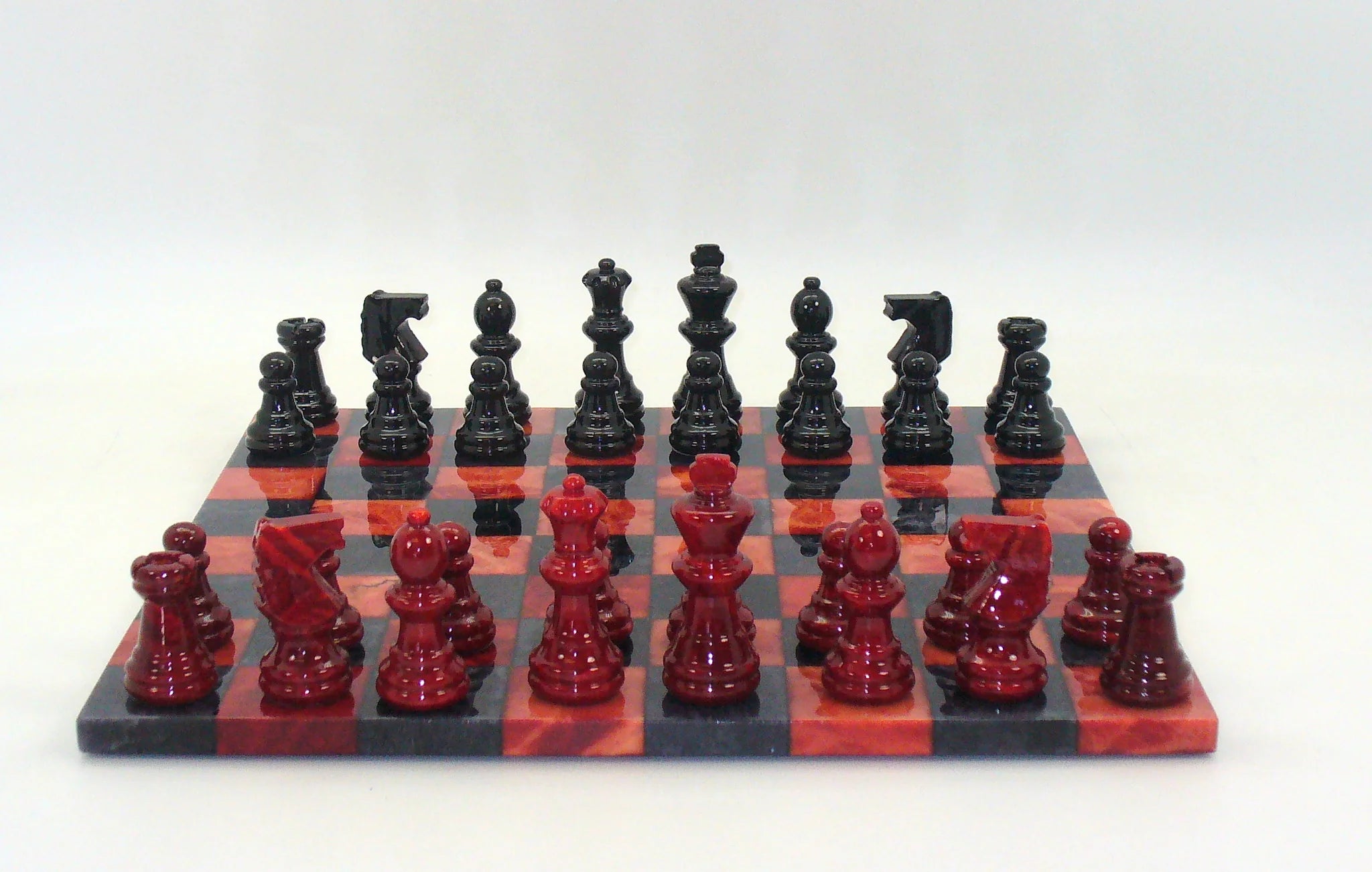 Chess Set - Alabaster Frameless Black/Red | Anubis Games and Hobby